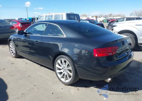2013 Audi A5 2.0T Premium z USA, uszkodzony, nr VIN WAULFAFR3DA008775